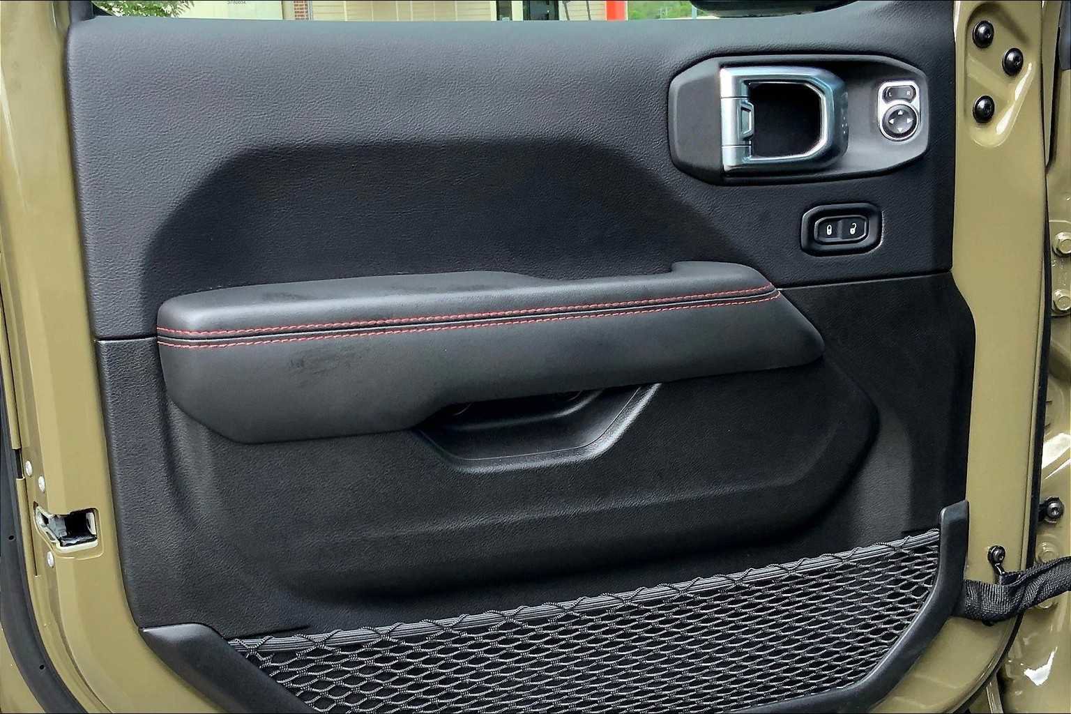 Used 2025 Jeep Wrangler Unlimited Rubicon image 21