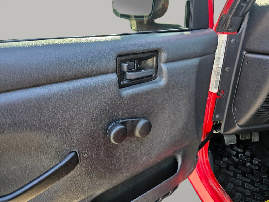 Used 2005 Jeep Wrangler Rubicon image 26