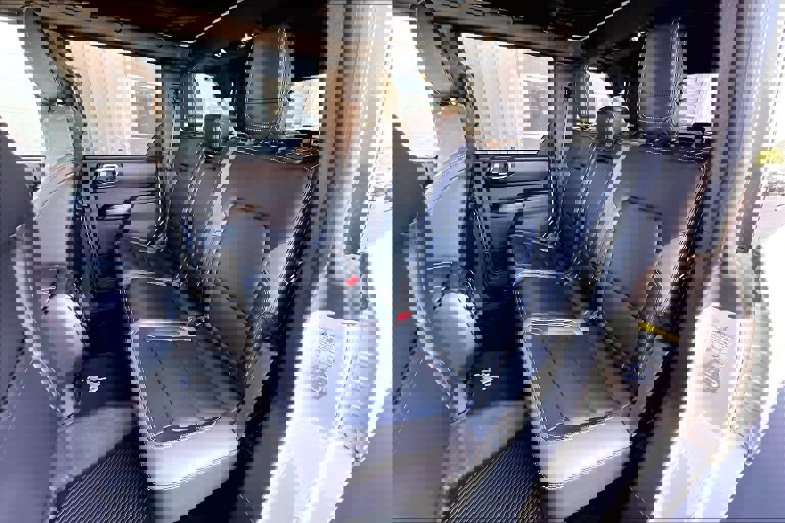 Used 2025 Ford Bronco Outer Banks w/ Sasquatch Package image 27