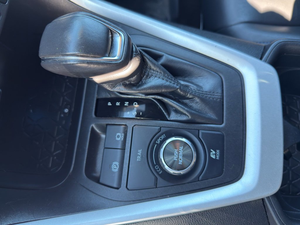 Used 2021 Toyota RAV4 XSE AWD/4WD image 18