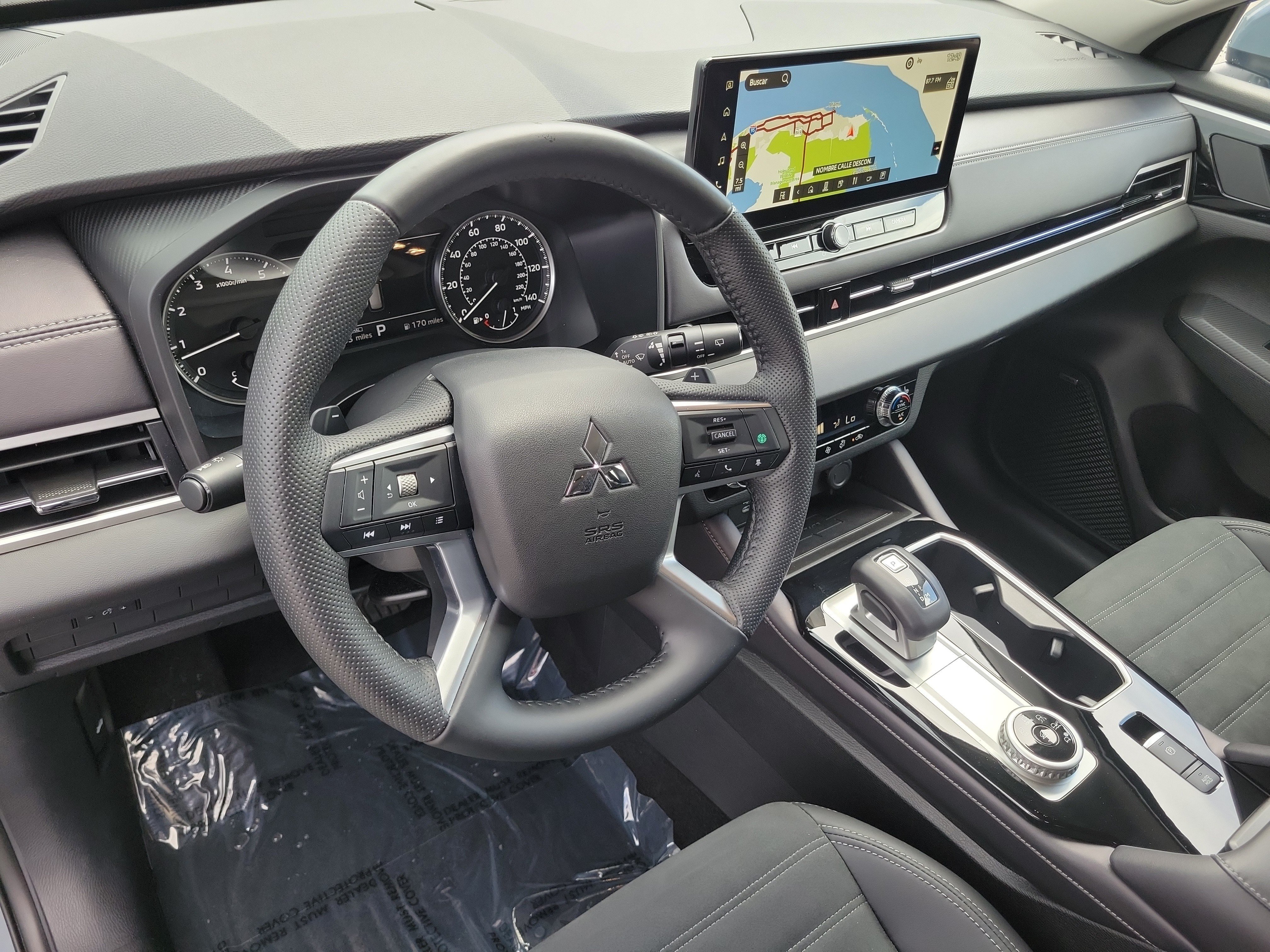 Used 2025 Mitsubishi Outlander SE FWD image 9