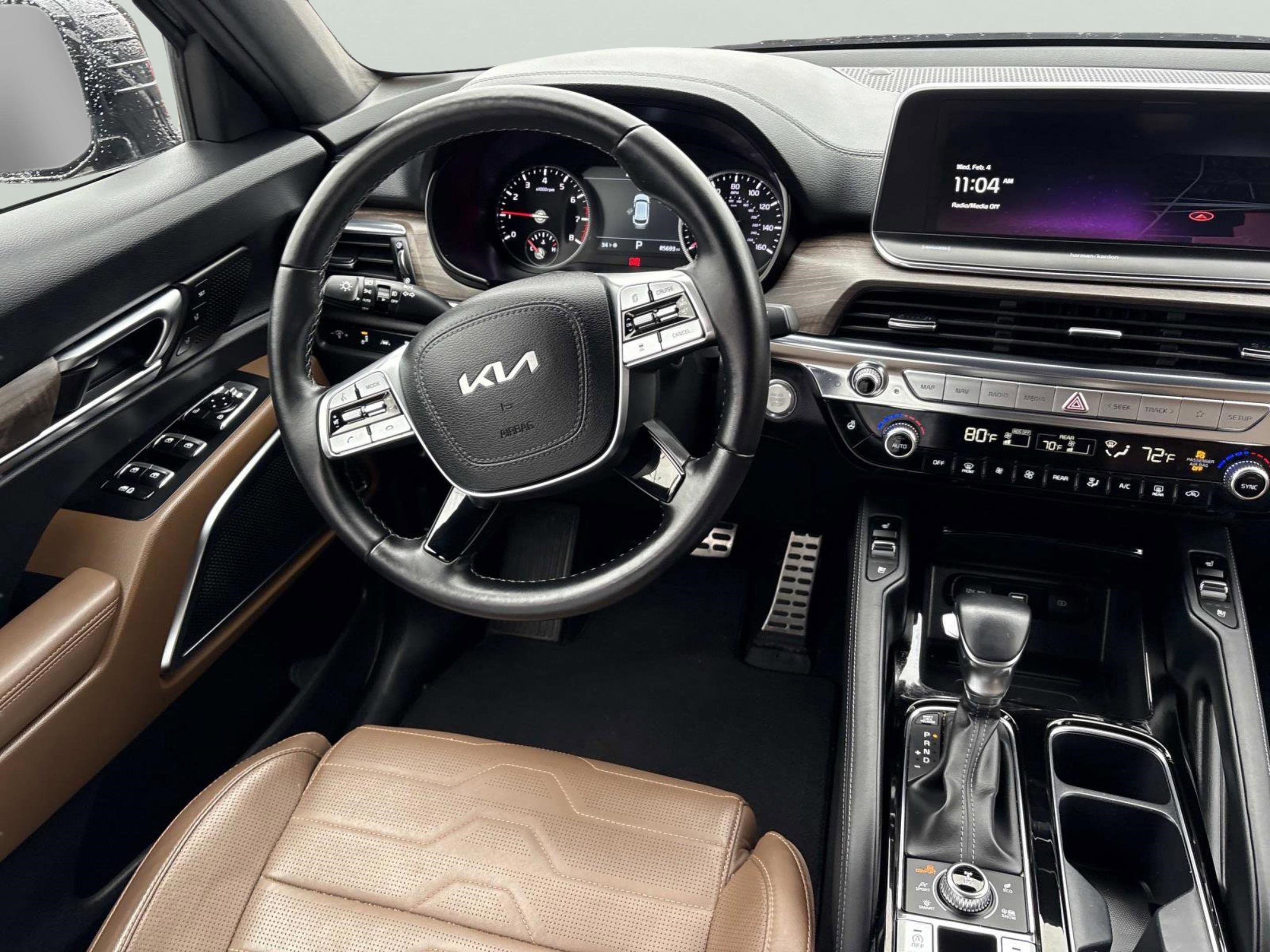 Used 2022 Kia Telluride SX w/ SX Prestige Package image 9