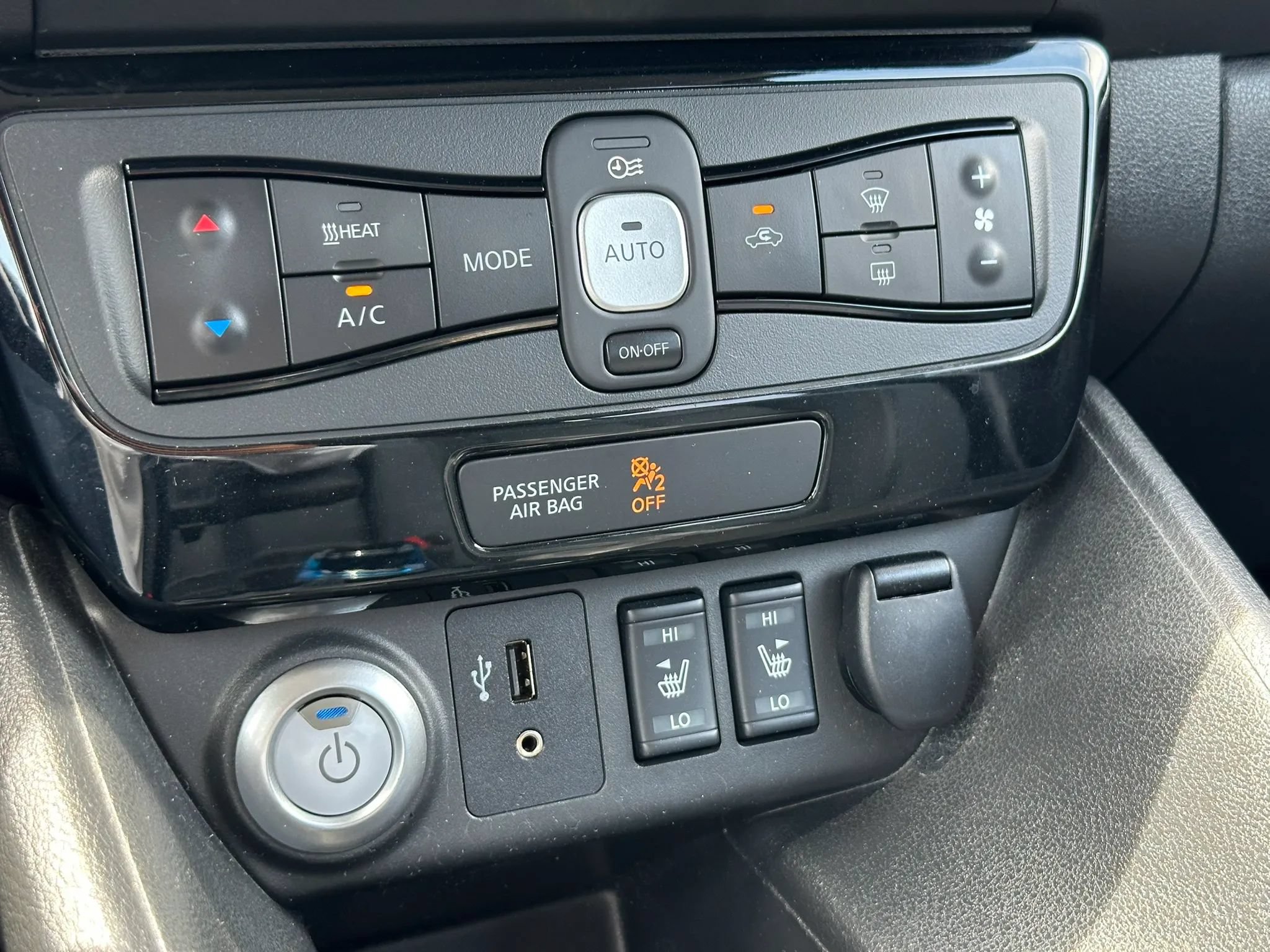 Used 2018 Nissan Leaf SL w/ SL Technology Package FWD image 40