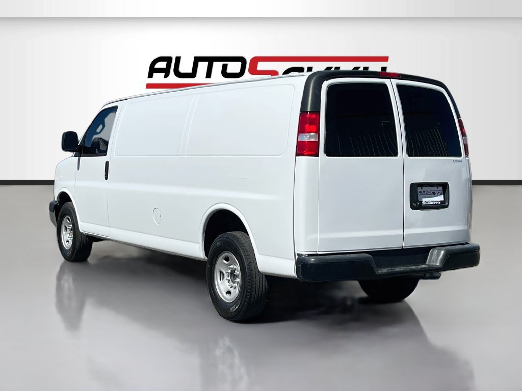 Used 2025 GMC Savana 3500 Extended w/ Driver Convenience Package RWD image 5