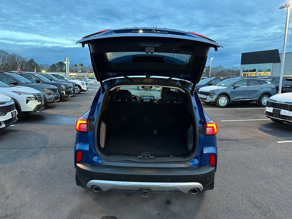 Used 2023 Ford Escape Platinum w/ Class II Trailer Tow Package AWD/4WD image 25