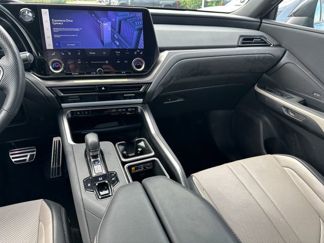 Used 2024 Lexus TX 500h AWD w/ Technology Package image 18