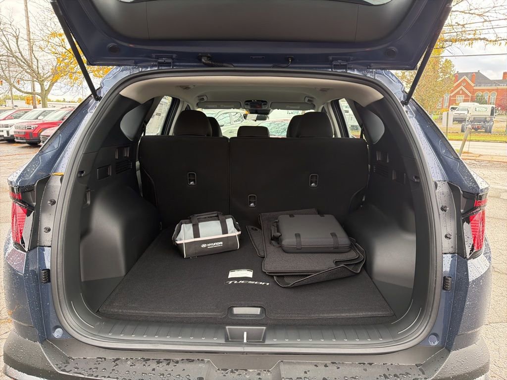 New 2026 Hyundai Tucson SE image 16