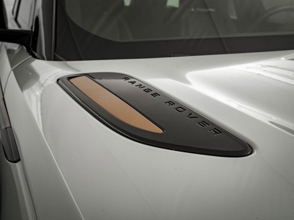 Used 2024 Land Rover Range Rover Velar Dynamic SE image 18
