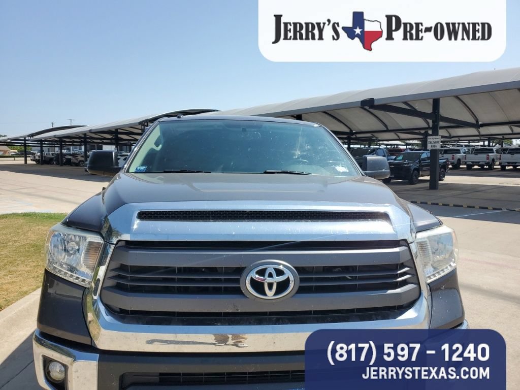 Used 2014 Toyota Tundra SR5 w/ SR5 Upgrade Package AWD/4WD image 4