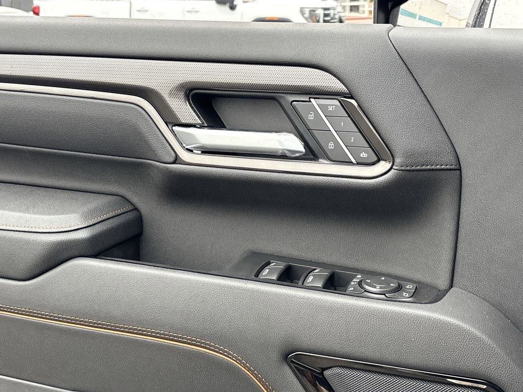 New 2025 GMC Sierra 3500 AT4 w/ AT4 Premium Plus Package image 24