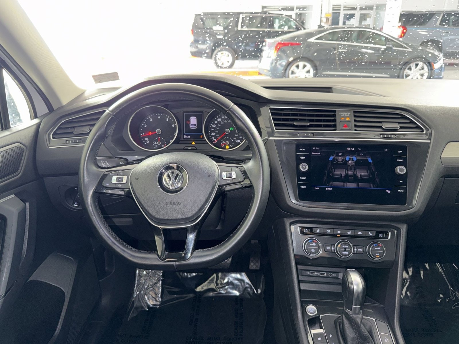 Used 2019 Volkswagen Tiguan SE w/ Panoramic Sunroof Package image 16