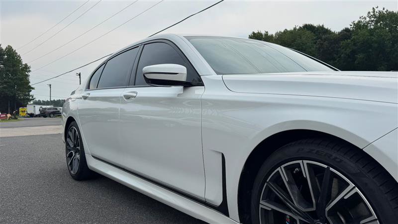 Used 2022 BMW 740i w/ M Sport Package RWD image 27