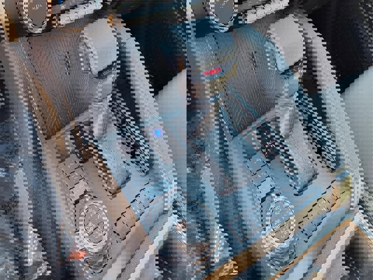 Used 2025 Toyota Tacoma TRD Off-Road image 21