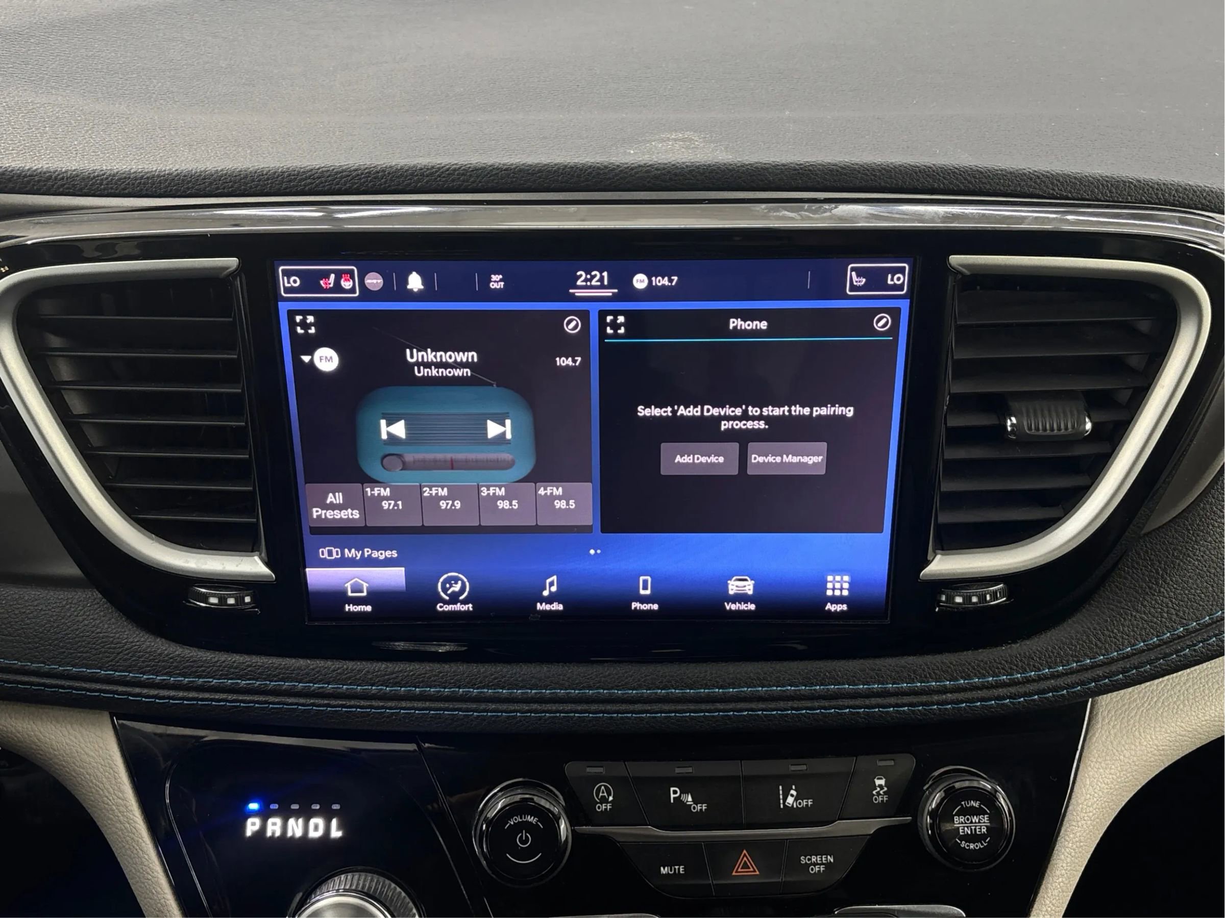 Used 2021 Chrysler Pacifica Touring-L image 16