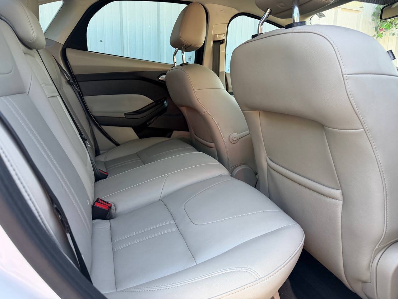 Used 2012 Ford Focus SEL FWD image 15