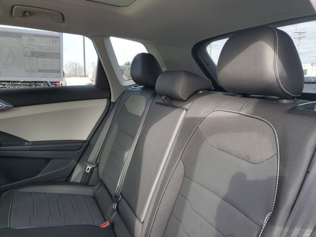 New 2026 Volkswagen Taos SE FWD image 27