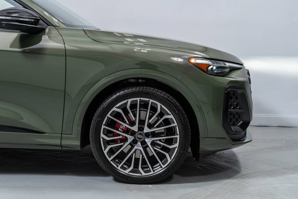 New 2026 Audi SQ5 Prestige AWD/4WD image 12