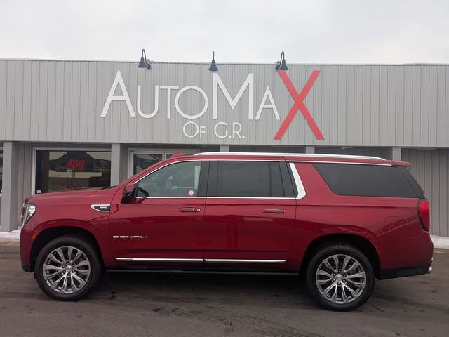 Used 2021 GMC Yukon XL Denali w/ Denali Premium Package image 1