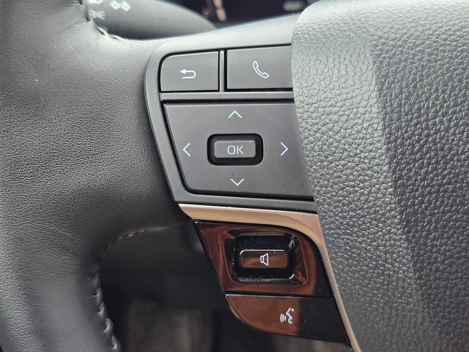 Used 2026 Toyota Camry LE w/ Convenience Package image 32