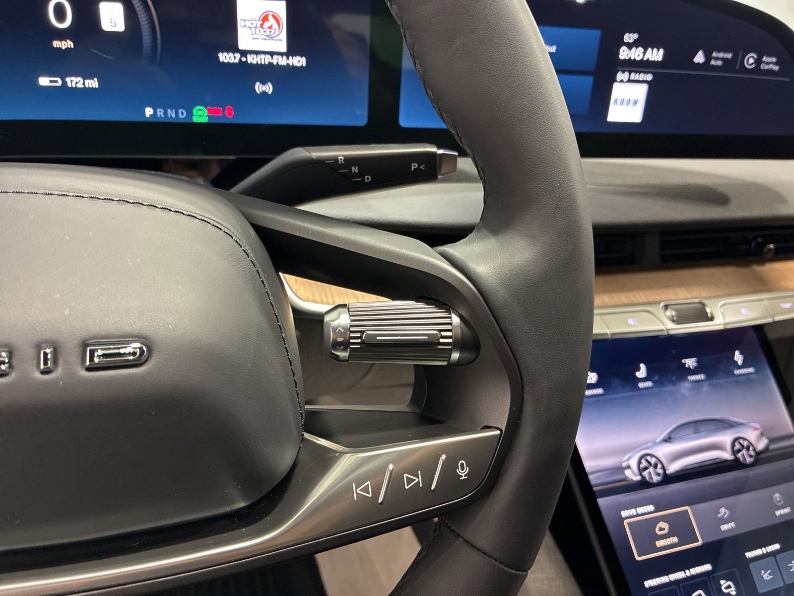 Used 2025 Lucid Air Touring image 18