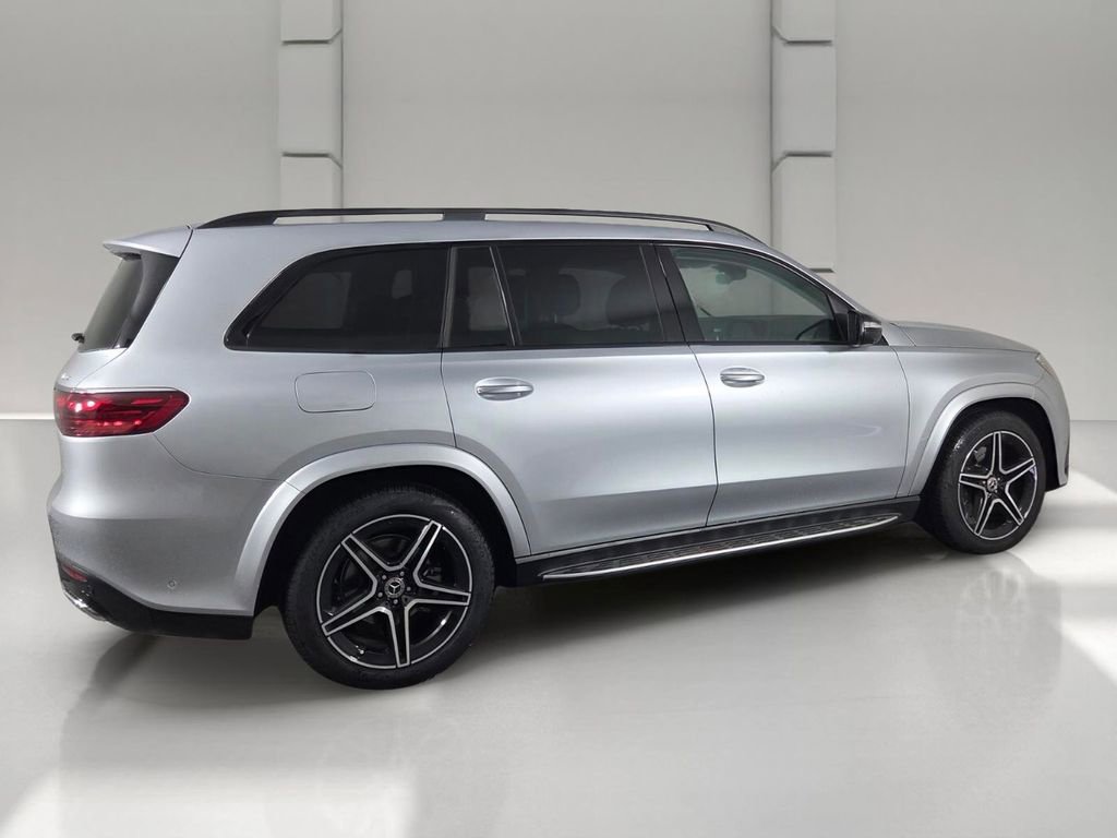 Used 2026 Mercedes-Benz GLS 450 4MATIC image 5