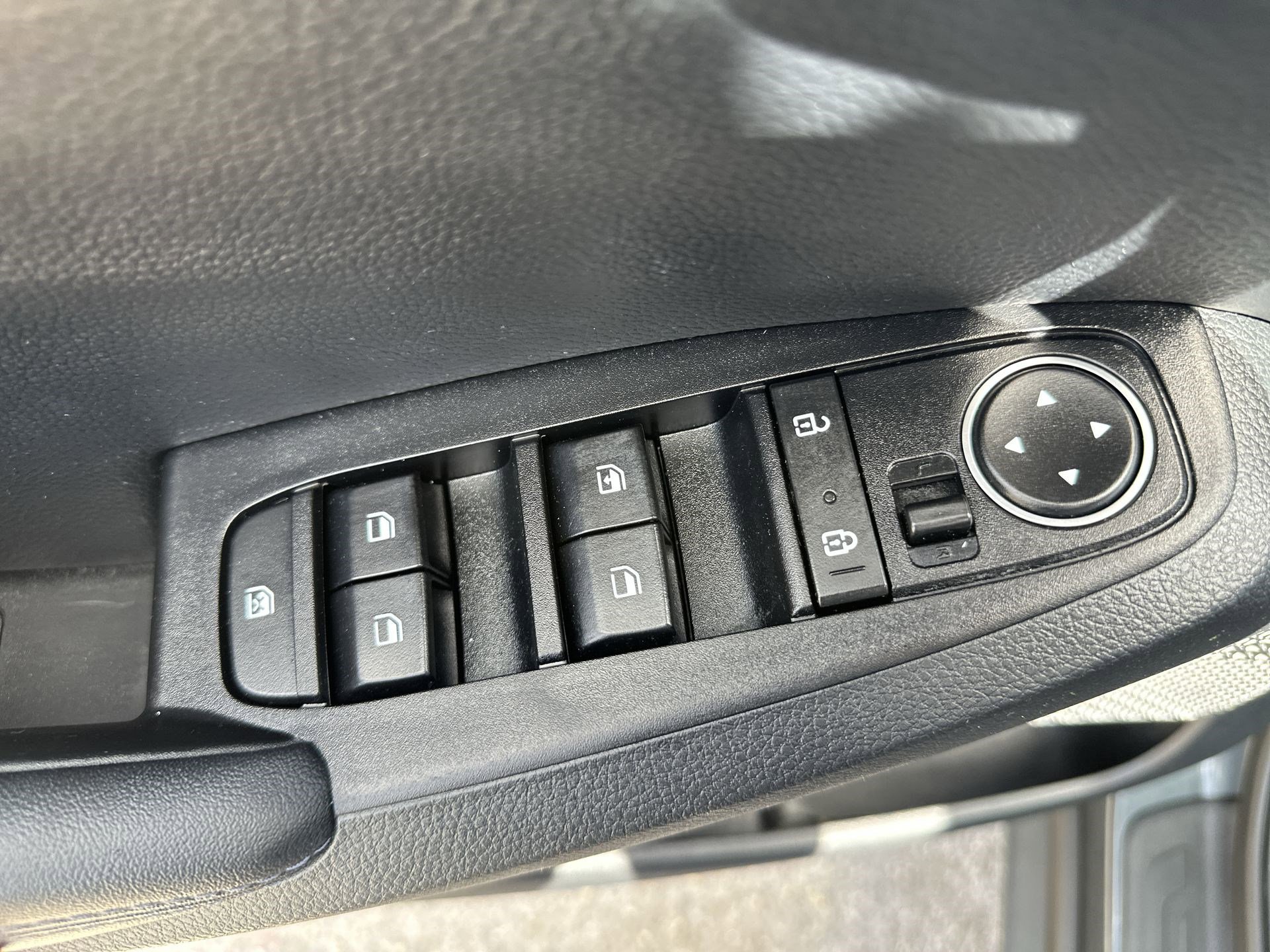 Used 2023 Kia Seltos S image 15