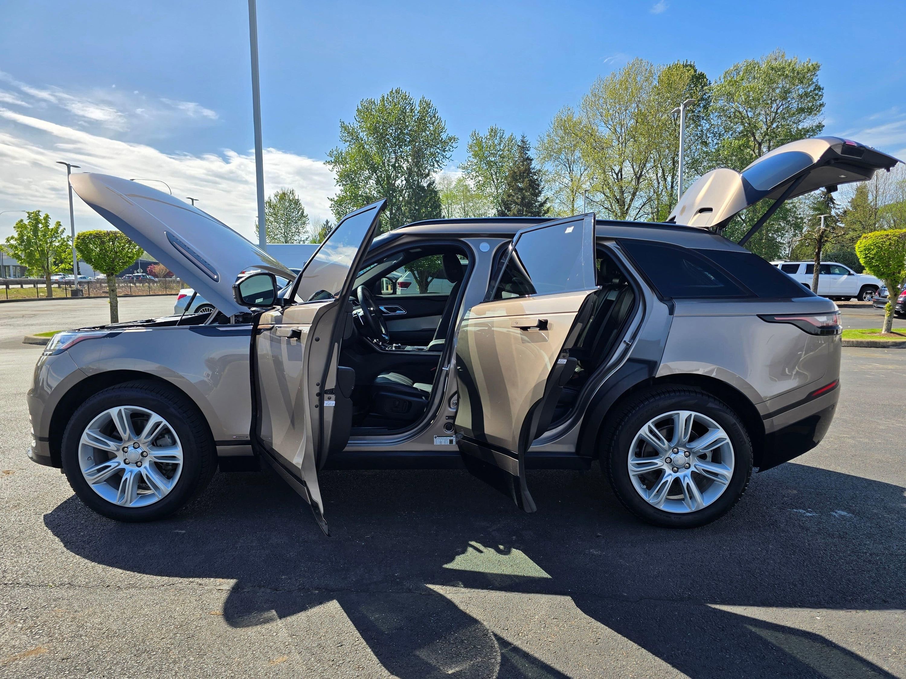 Used 2020 Land Rover Range Rover Velar R-Dynamic S AWD/4WD image 11