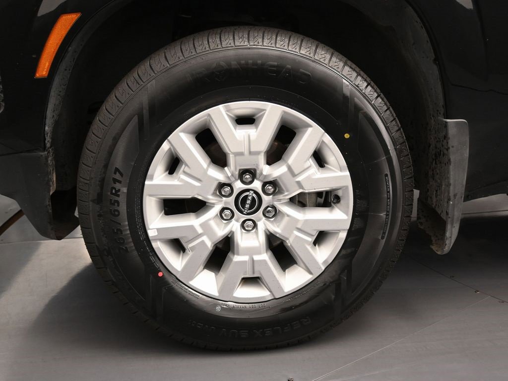 Used 2023 Nissan Frontier SV w/ Tow Package image 9