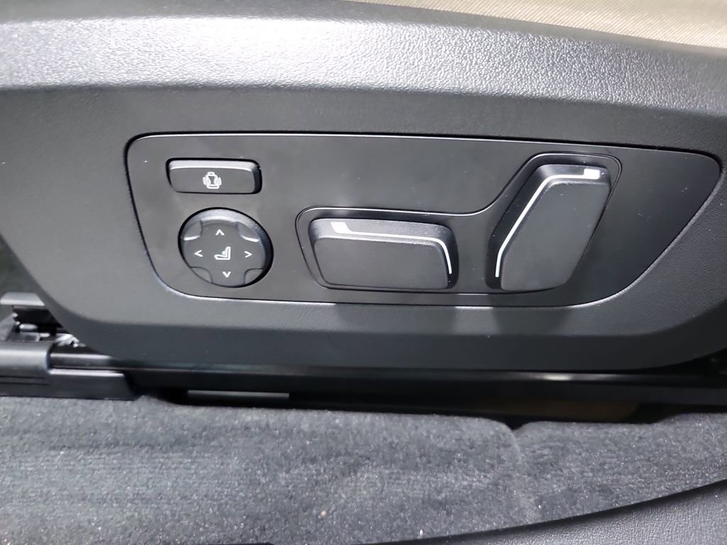 Used 2025 BMW X3 xDrive30i w/ Premium Package image 42