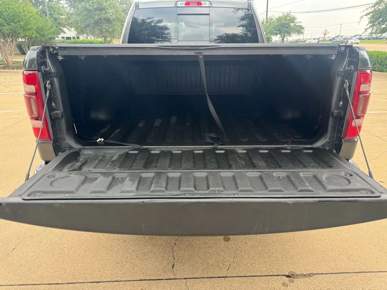 Used 2019 RAM 1500 Limited AWD/4WD image 9
