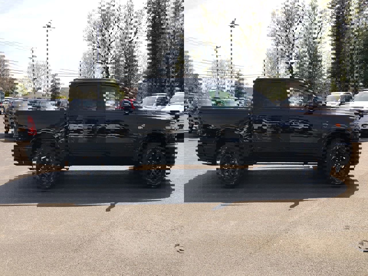 New 2026 RAM 1500 4x4 Crew Cab image 14