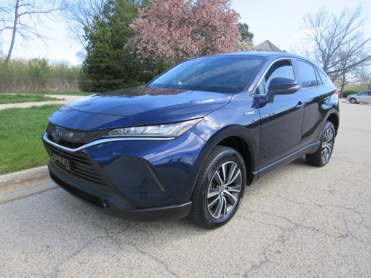 Used 2021 Toyota Venza LE w/ Carpet Mat Package (TMS) AWD/4WD image 24