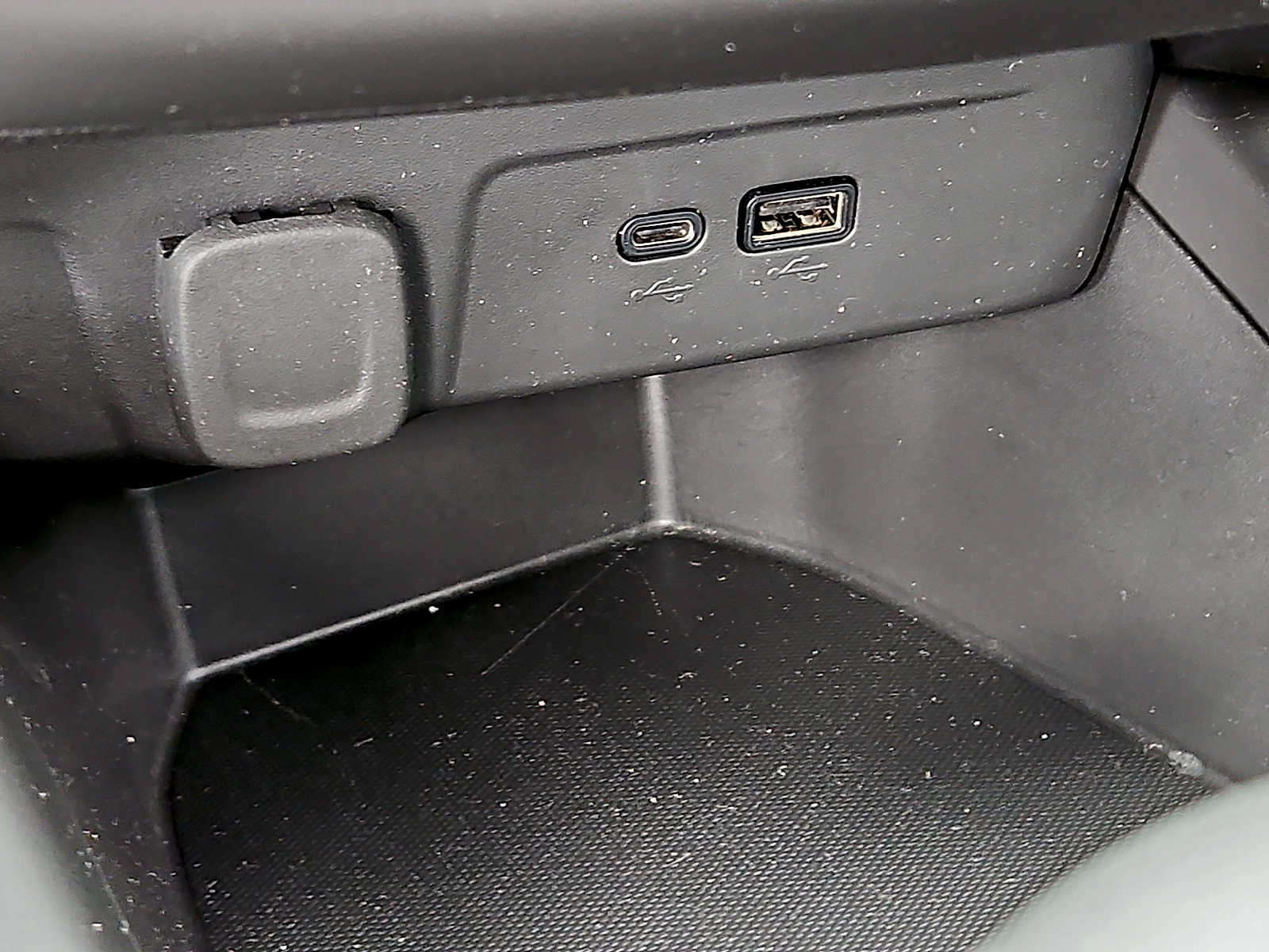 Used 2025 Chevrolet Trax LS w/ LS Convenience Package FWD image 22