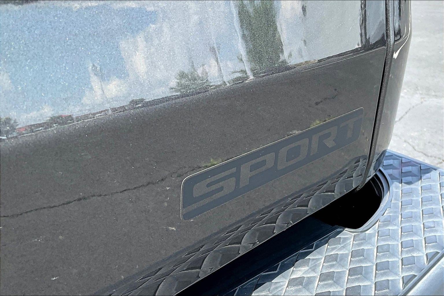Used 2021 Jeep Gladiator Sport AWD/4WD image 25