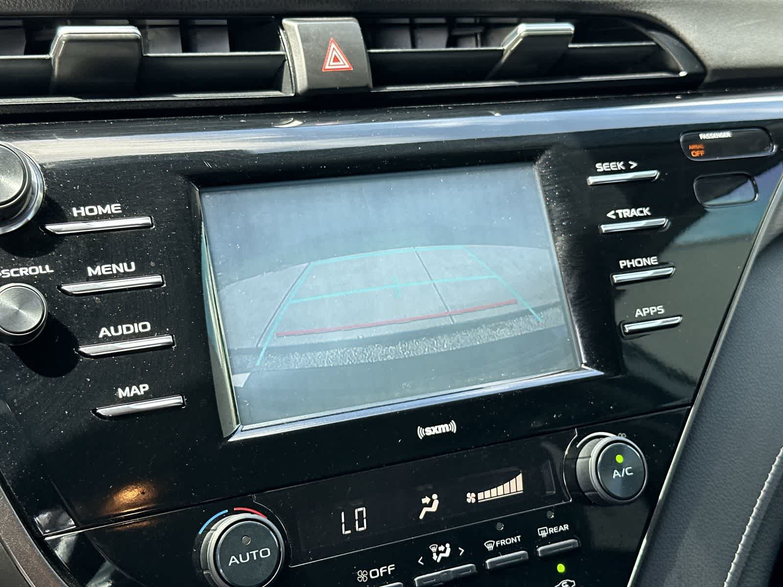 Used 2020 Toyota Camry SE FWD image 26