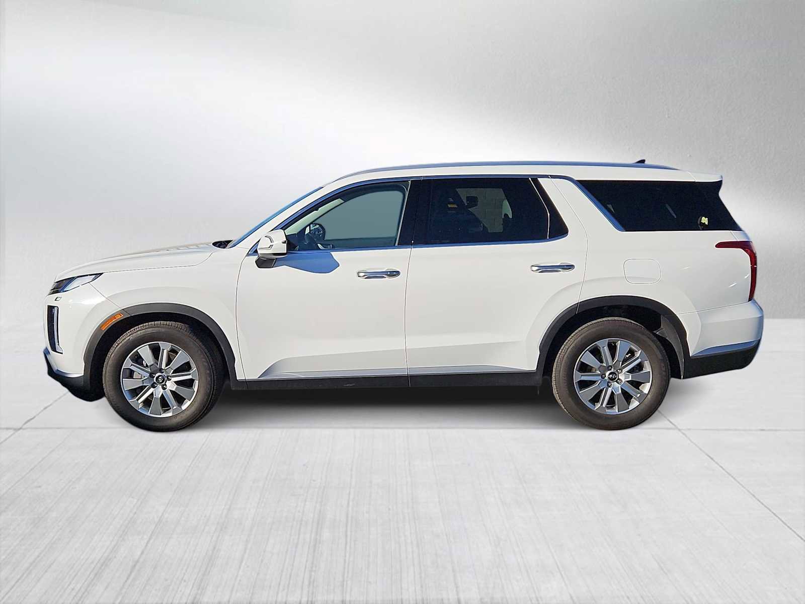Used 2023 Hyundai Palisade SEL w/ Cargo Package image 5