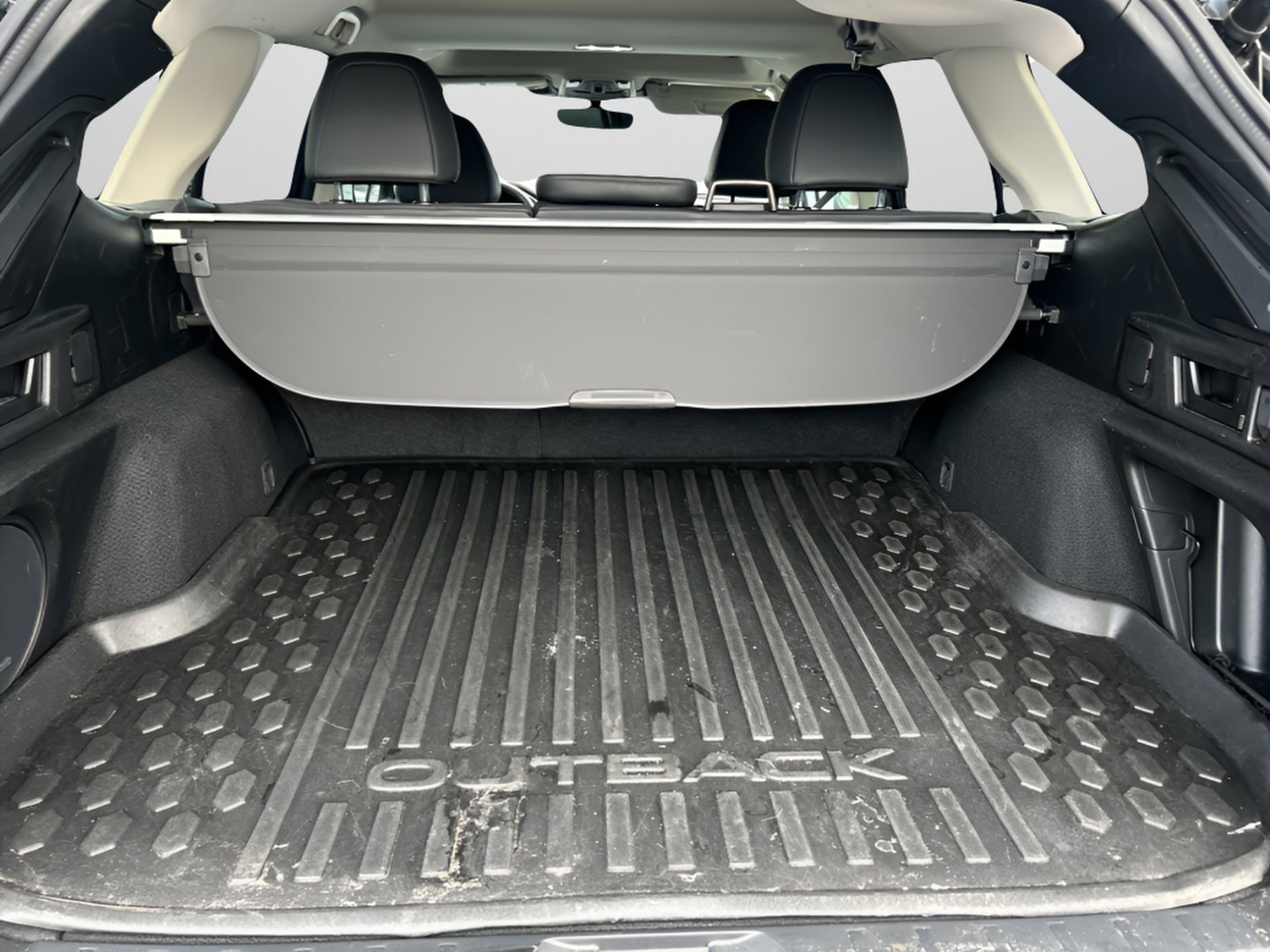 Used 2023 Subaru Outback Limited image 17