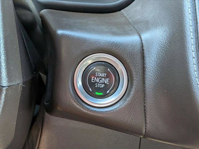 Used 2022 Chevrolet Tahoe Z71 w/ Luxury Package AWD/4WD image 17