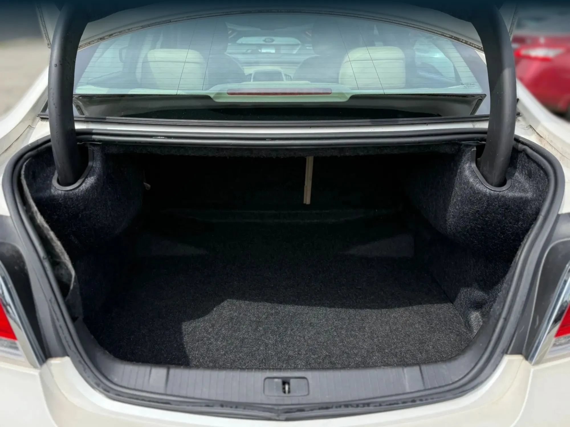 Used 2013 Buick LaCrosse Premium FWD image 28