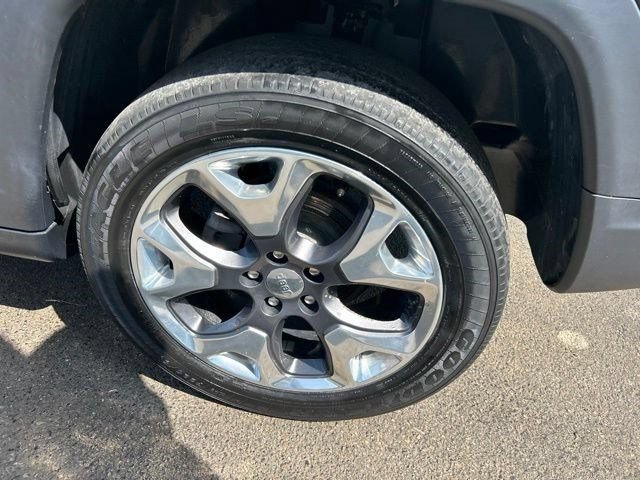 Used 2019 Jeep Compass Limited AWD/4WD image 47