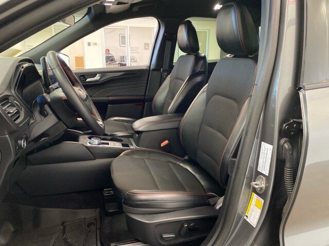Used 2025 Ford Escape ST-Line Select w/ Tech Pack #1 AWD/4WD image 16