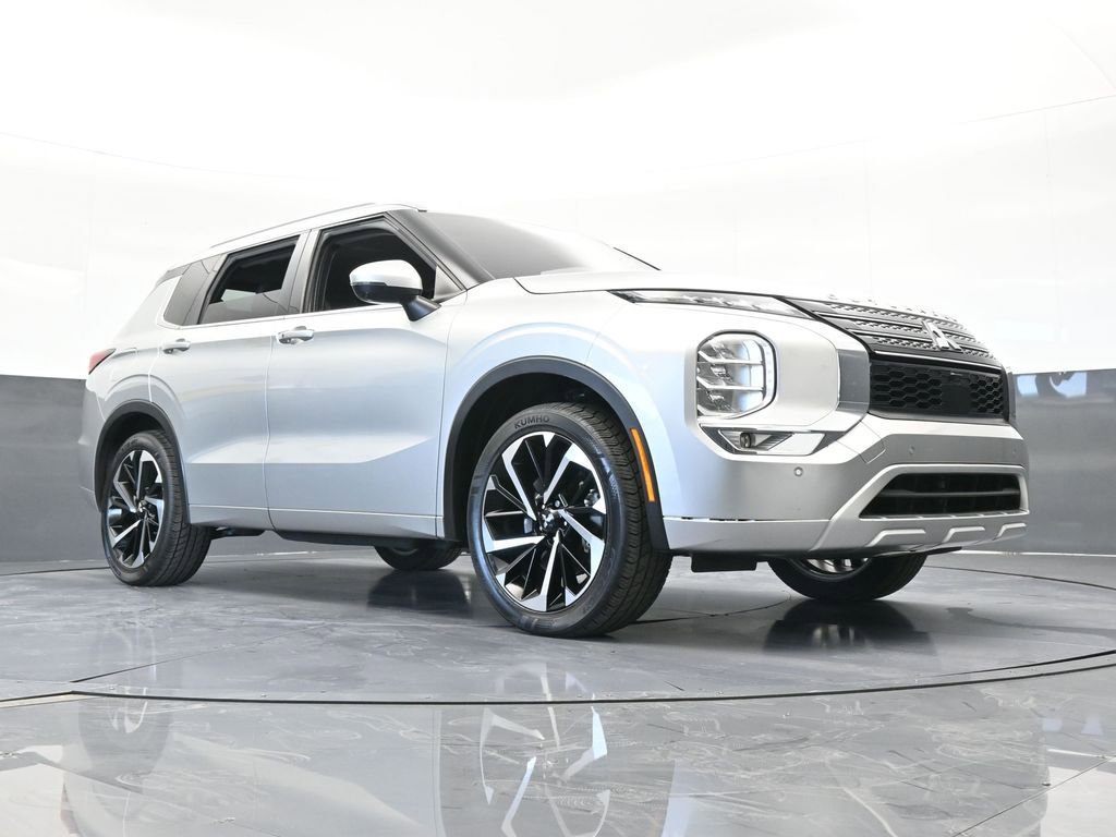 Used 2022 Mitsubishi Outlander SEL image 59