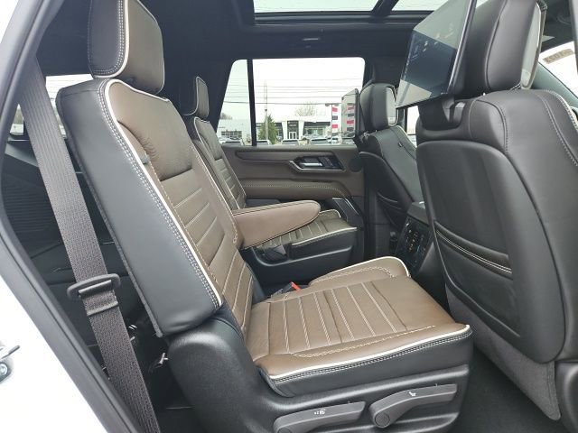 New 2026 GMC Yukon Denali Ultimate AWD/4WD image 23