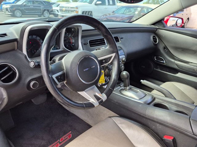 Used 2010 Chevrolet Camaro SS w/ RS Package RWD image 7