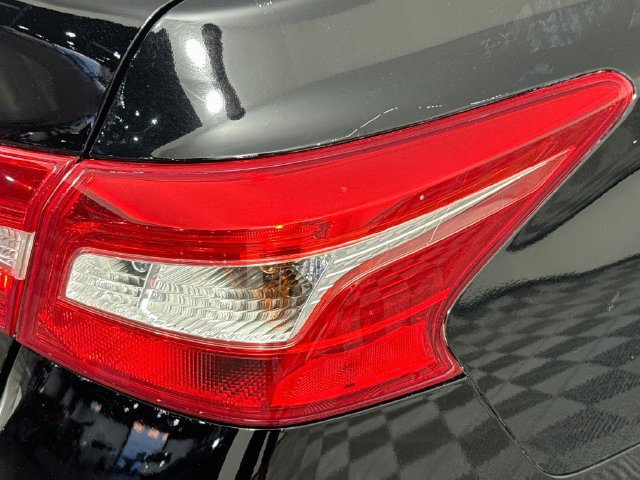 Used 2017 Nissan Sentra S FWD image 29