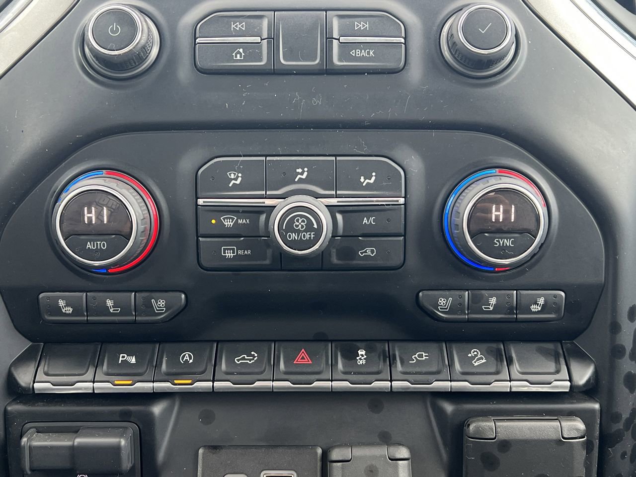 Used 2019 Chevrolet Silverado 1500 LTZ w/ LTZ Plus Package image 9