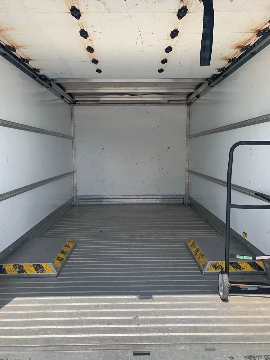 Used 2018 Ford Transit 350 156 DRW image 5