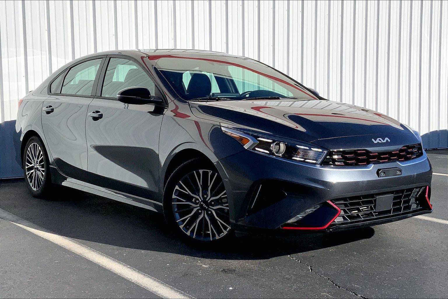 Used 2024 Kia Forte GT-Line w/ GT-Line Premium Package image 2