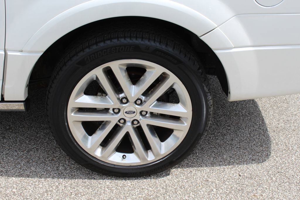 Used 2017 Ford Expedition EL Platinum AWD/4WD image 9
