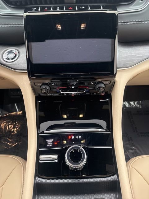 New 2025 Jeep Grand Cherokee Limited w/ Trailer Tow Package image 11